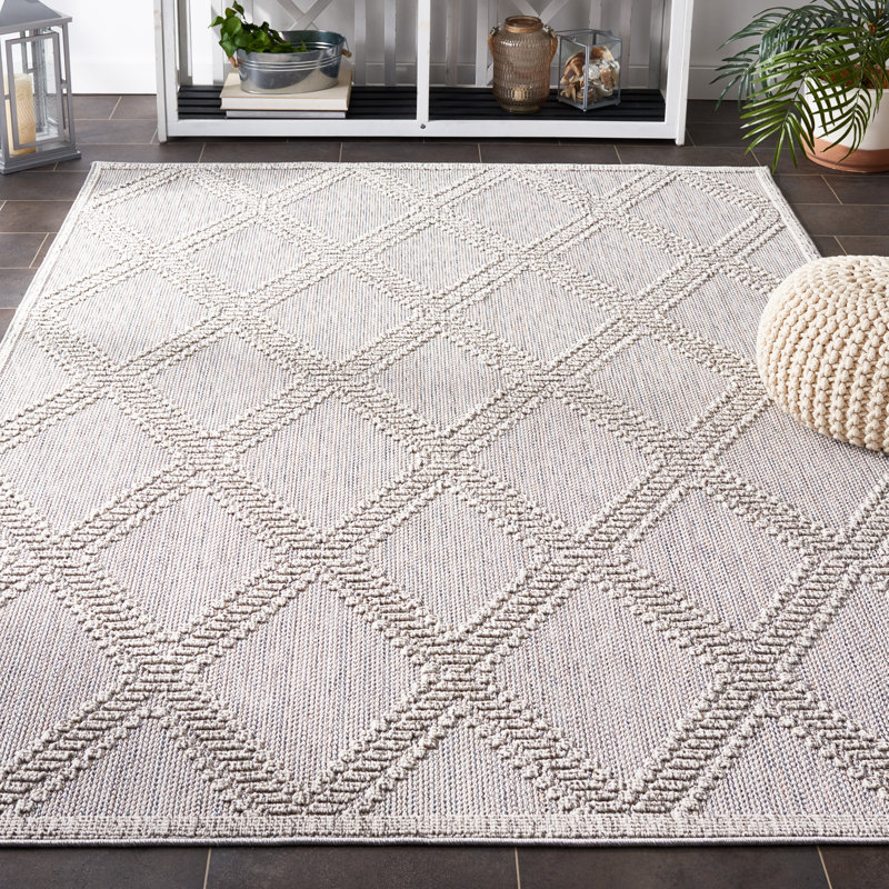 Wade Logan® AmberJayne Global 226 Area Rug In Grey / Light Grey